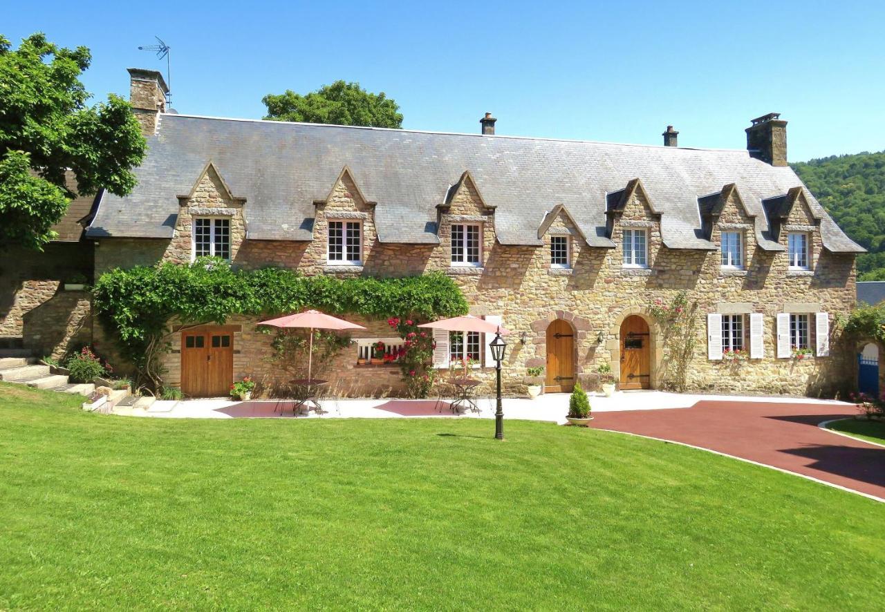 Le Manoir De Placy - Chambres D'Hotes Clécy Exteriör bild